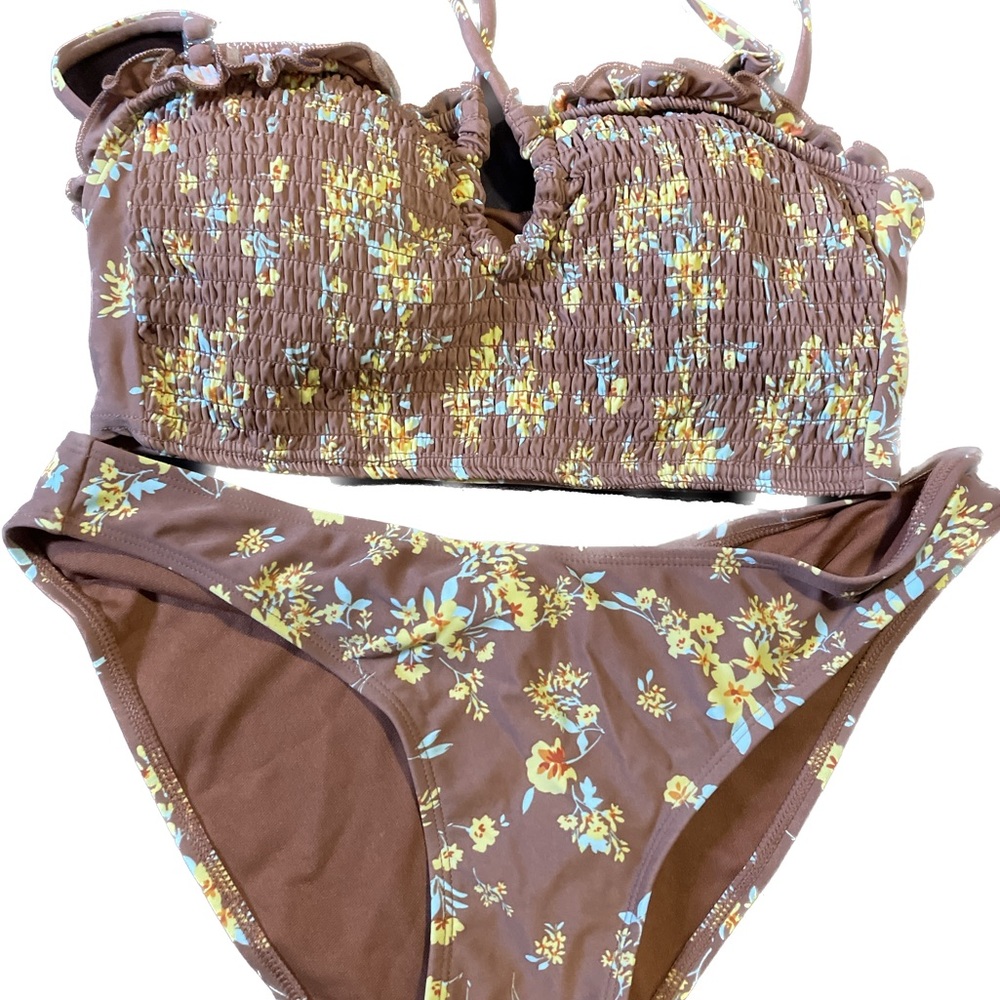 Junior’s two-piece bathing suit